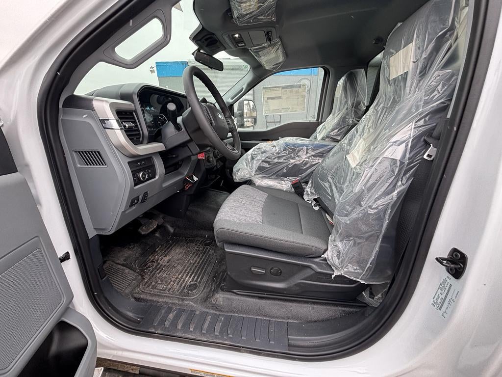 2024 Ford F-600 w/ Century 10S Carrier