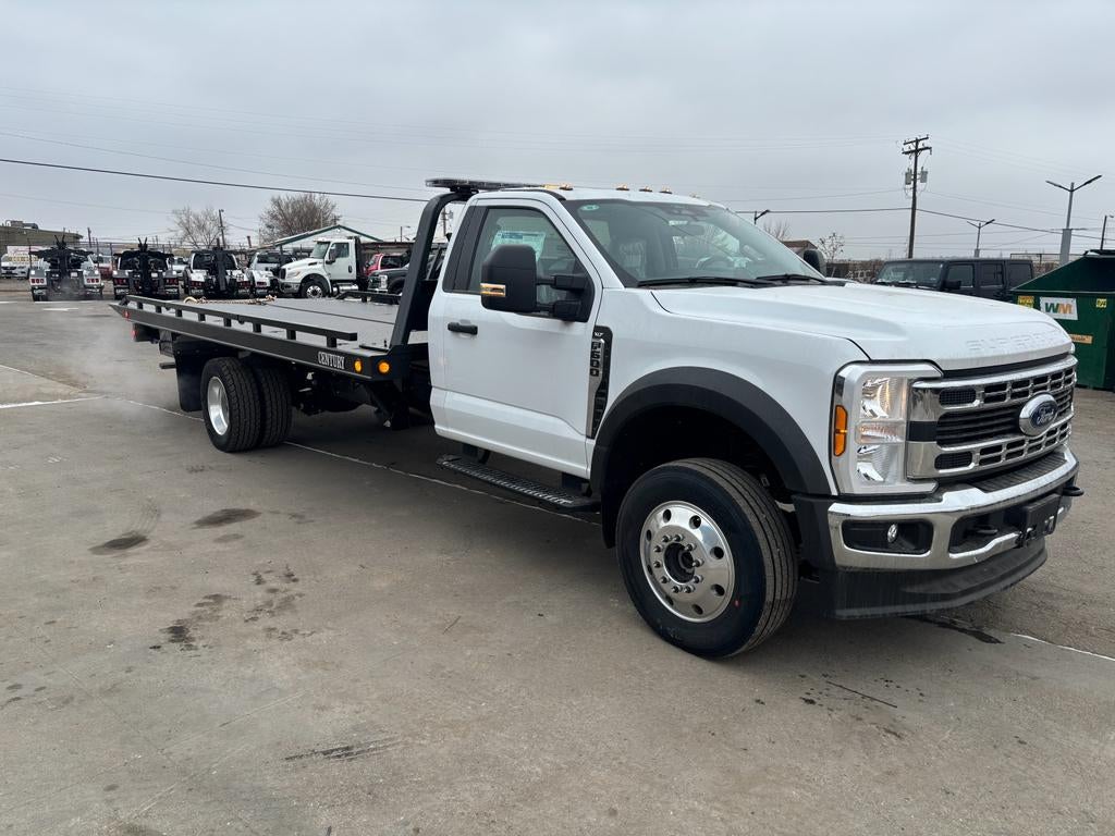 2024 Ford F-600 w/ Century 10S Carrier