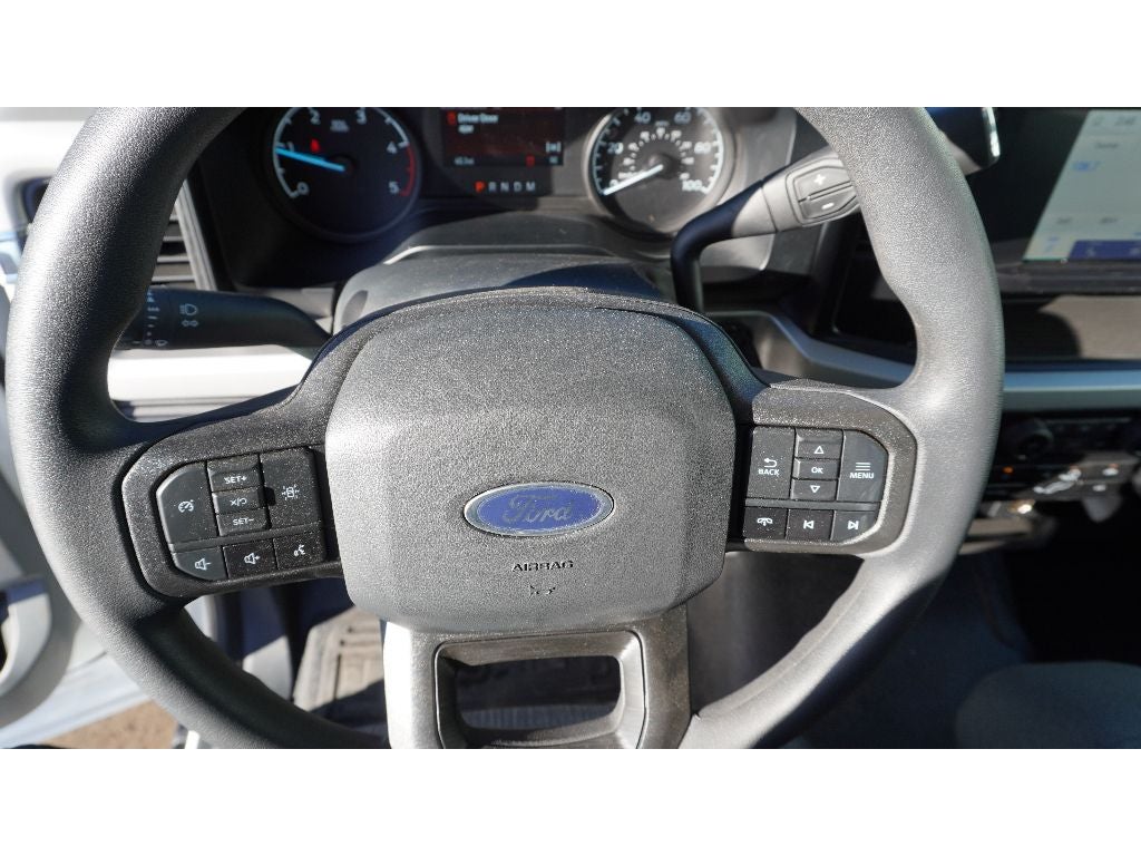 2024 Ford F-600 w/ Century 10S Carrier