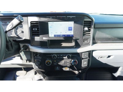 2024 Ford F-600 w/ Century 10S Carrier