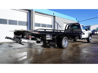 2024 Ford F-600 w/ Century 10S Carrier