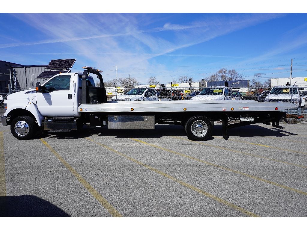 2023 Ford F-650 WITH A 22' ALUMINUM CARRIER