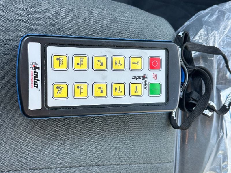 2023 Ford F-550 F Series Super Duty 4X4 WITH A CENTRUY 19.5' STL