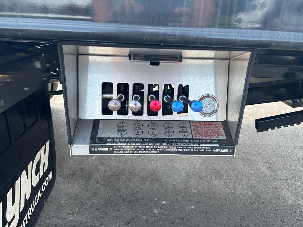 2024 Ford F-550 F Series Super Duty w/ Century 10S Carrier