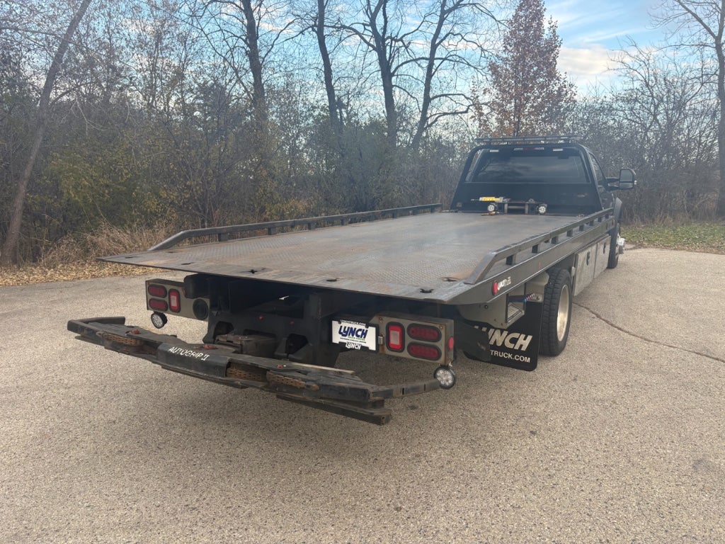 2022 Ford F-550 F Series Super Duty w/ Century 10S Carrier