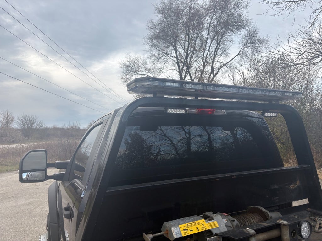 2022 Ford F-550 F Series Super Duty w/ Century 10S Carrier