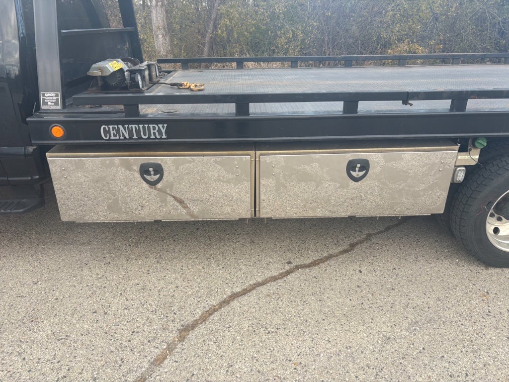 2022 Ford F-550 F Series Super Duty w/ Century 10S Carrier