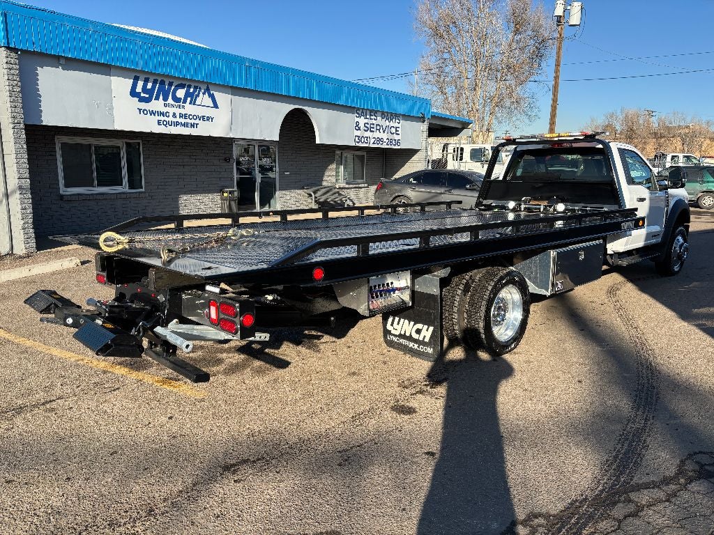 2024 Ford F-550 F Series Super Duty w/ Century 10S Carrier