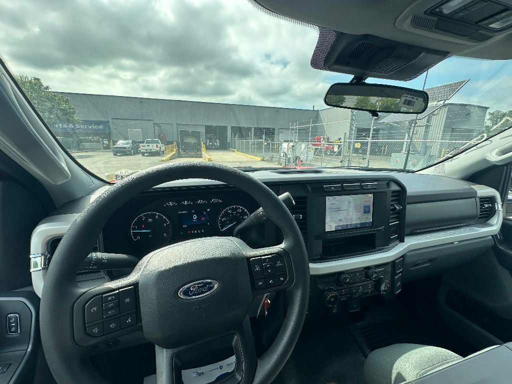 2024 Ford F-550 F Series Super Duty XLT 4X4 WITH A 19.5' CENTURY STEEL