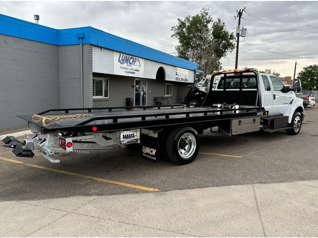 2025 Ford F-750 w/ Century 12S Carrier