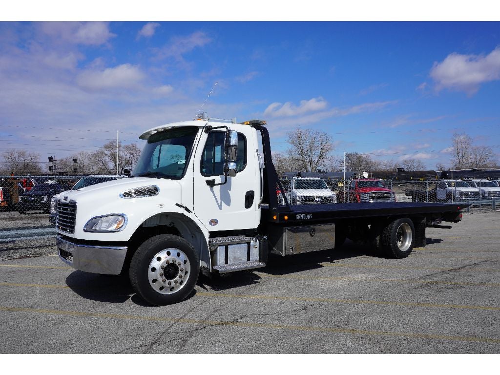 2022 Freightliner M2 106 Medium Duty WITH A CENTURY 21.5' STEEL CARRIER