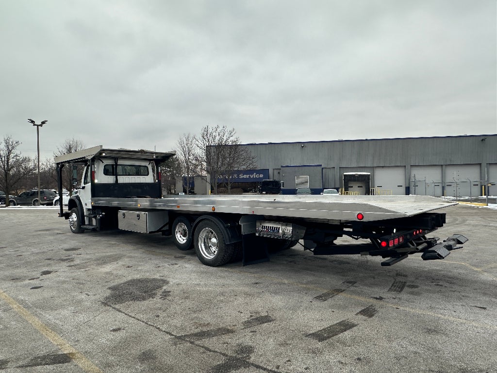 2019 Freightliner M2 106 Medium Duty WITH A CENTURY 30' ALUM 4-CAR