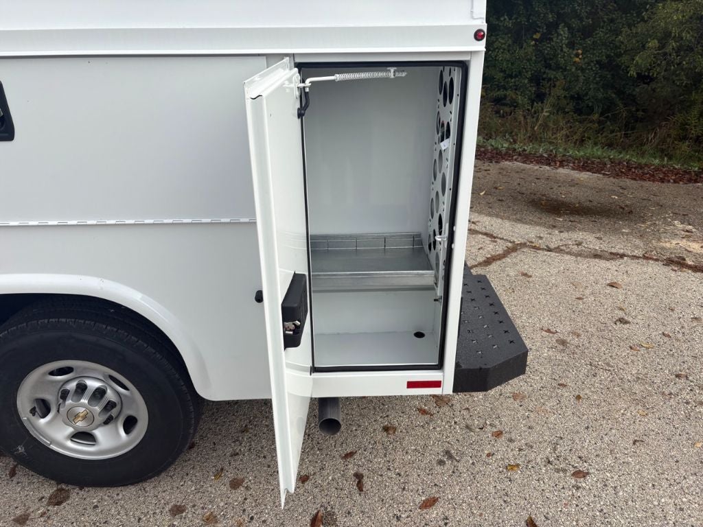 2025 Chevrolet Express 3500 12' Knapheide KUV Body