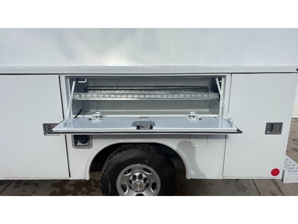 2025 Chevrolet Express 3500 11' Monroe CSV Body