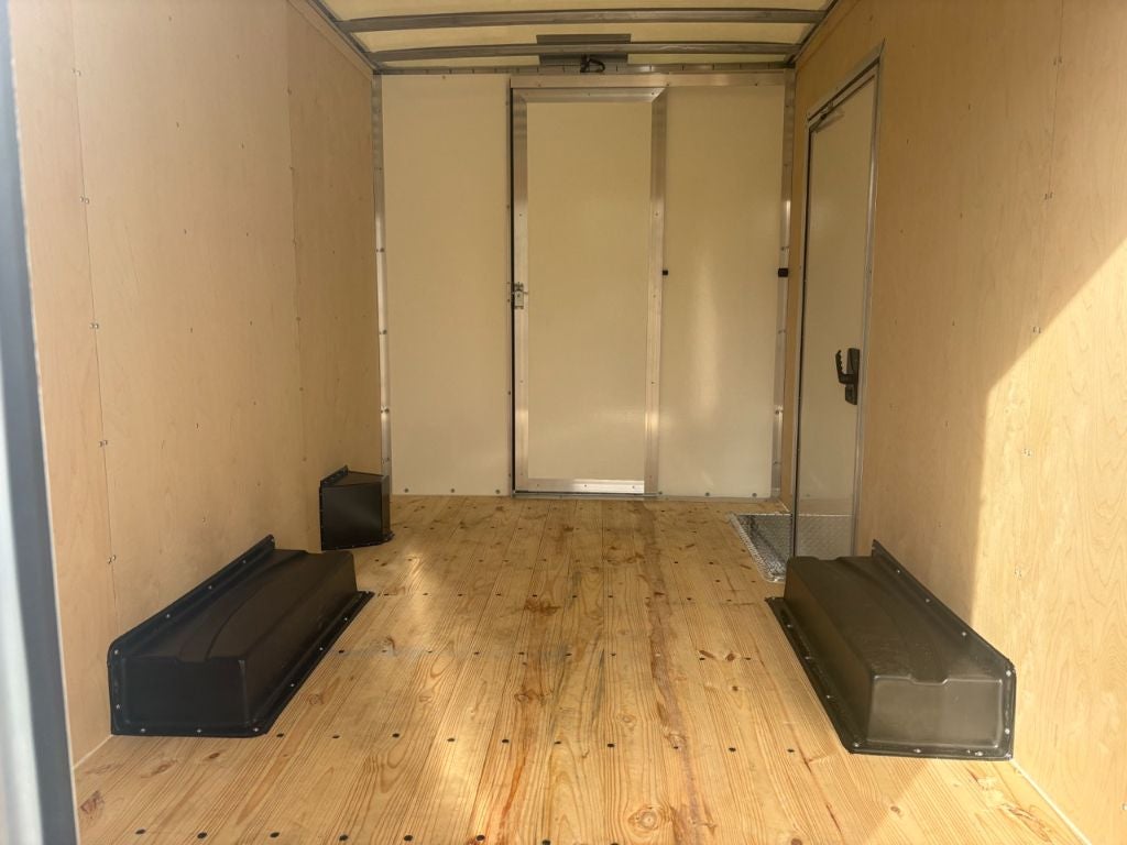 2025 Chevrolet Express 3500 12' Bay Bridge Van Body