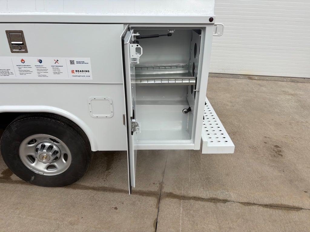 2025 Chevrolet Express 3500 11' Monroe CSV Body