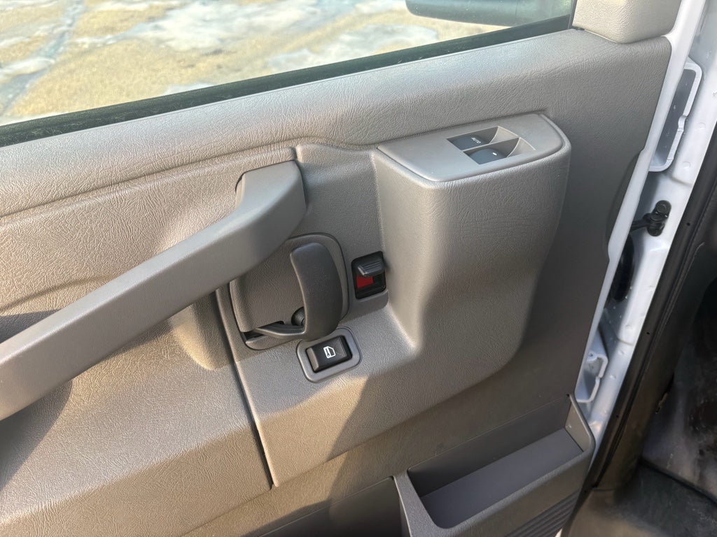 2025 Chevrolet Express 3500 11' Knapheide KUV Body