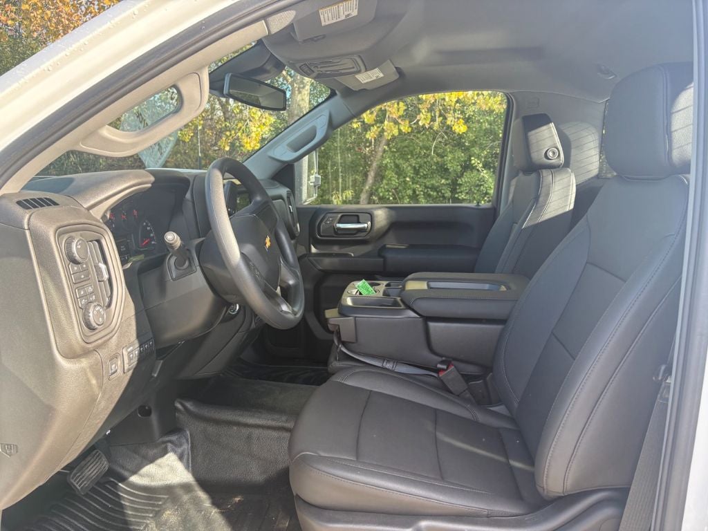 2025 Chevrolet Silverado 3500 11' Monroe Service Body