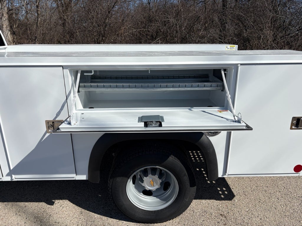 2025 Chevrolet Silverado 3500 9' Monroe Service Body