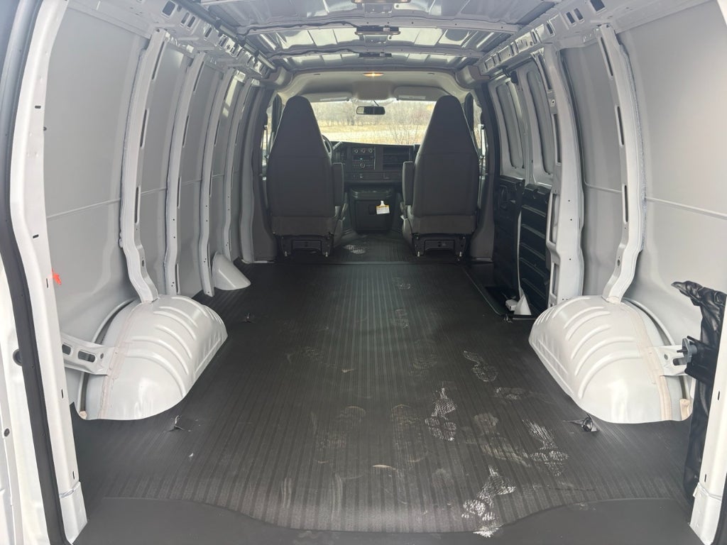 2026 GMC Savana 3500 Cargo Van