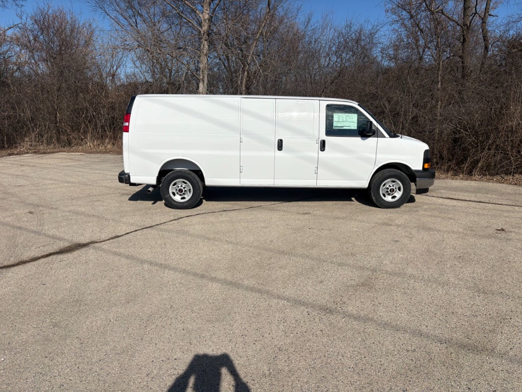 2026 GMC Savana 3500 Cargo Van