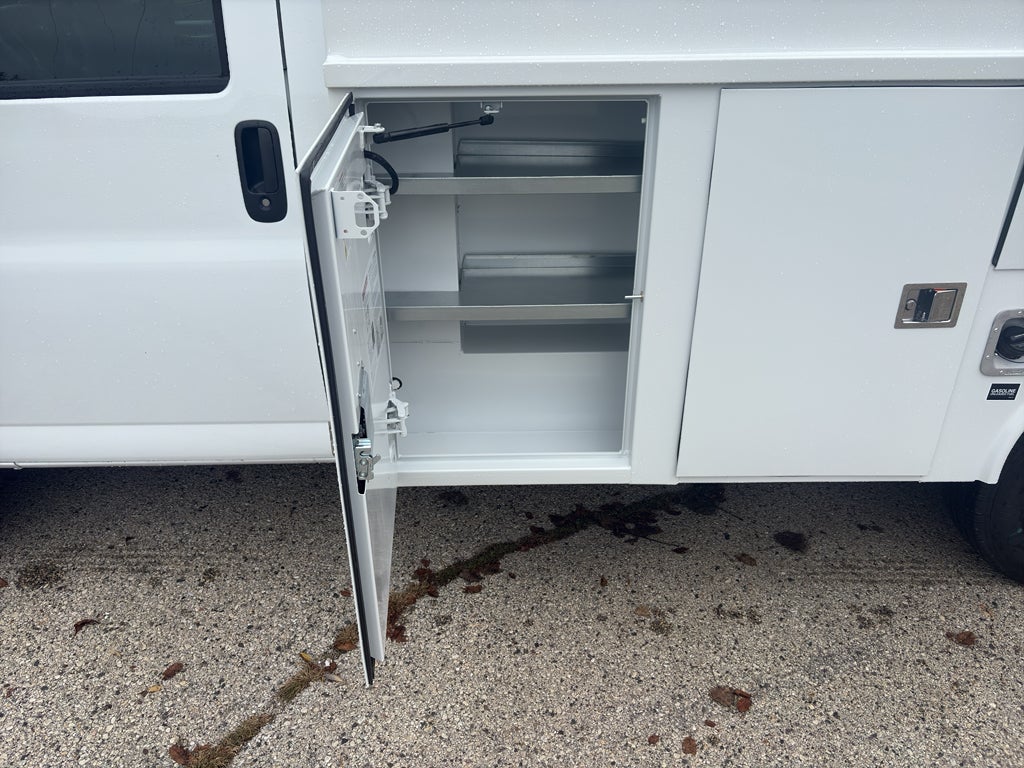 2025 Chevrolet Express 3500 11' Monroe CSV Body