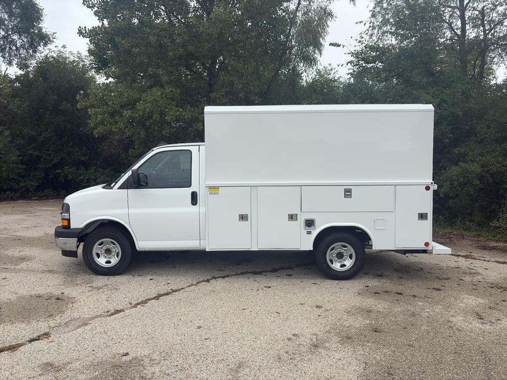 2025 Chevrolet Express 3500 11' Monroe CSV Body