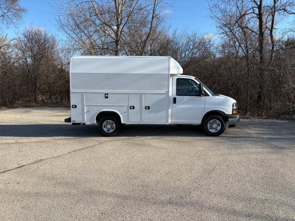 2026 Chevrolet Express 3500 11' Knapheide KUV Body