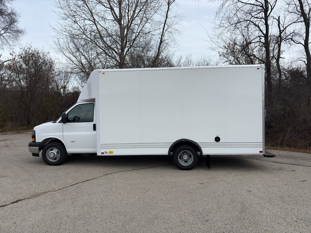 2025 Chevrolet Express 3500 15' Bay Bridge Van Body