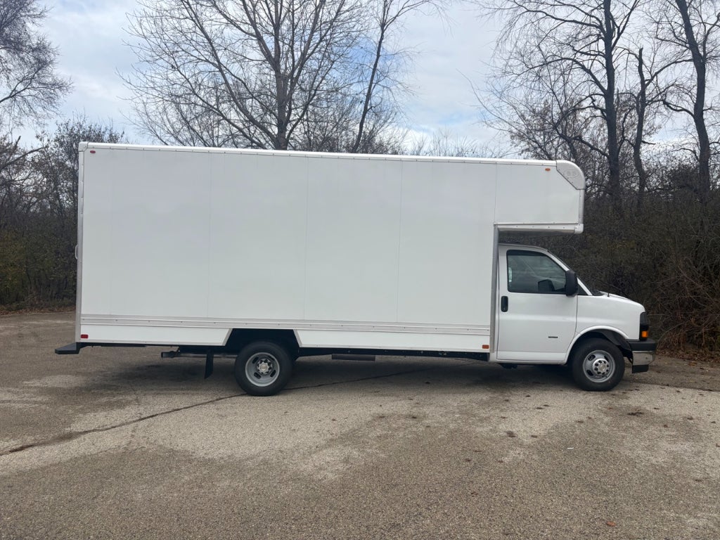2025 Chevrolet Express 3500 15' Bay Bridge Van Body