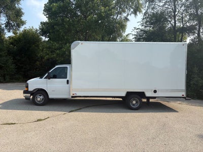 2025 Chevrolet Express 3500 17' Bay Bridge Van Body