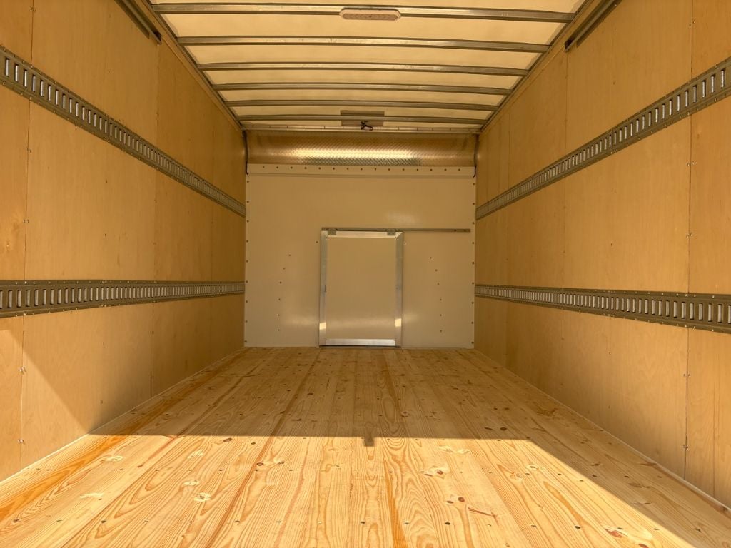 2025 Chevrolet Express 3500 17' Bay Bridge Van Body