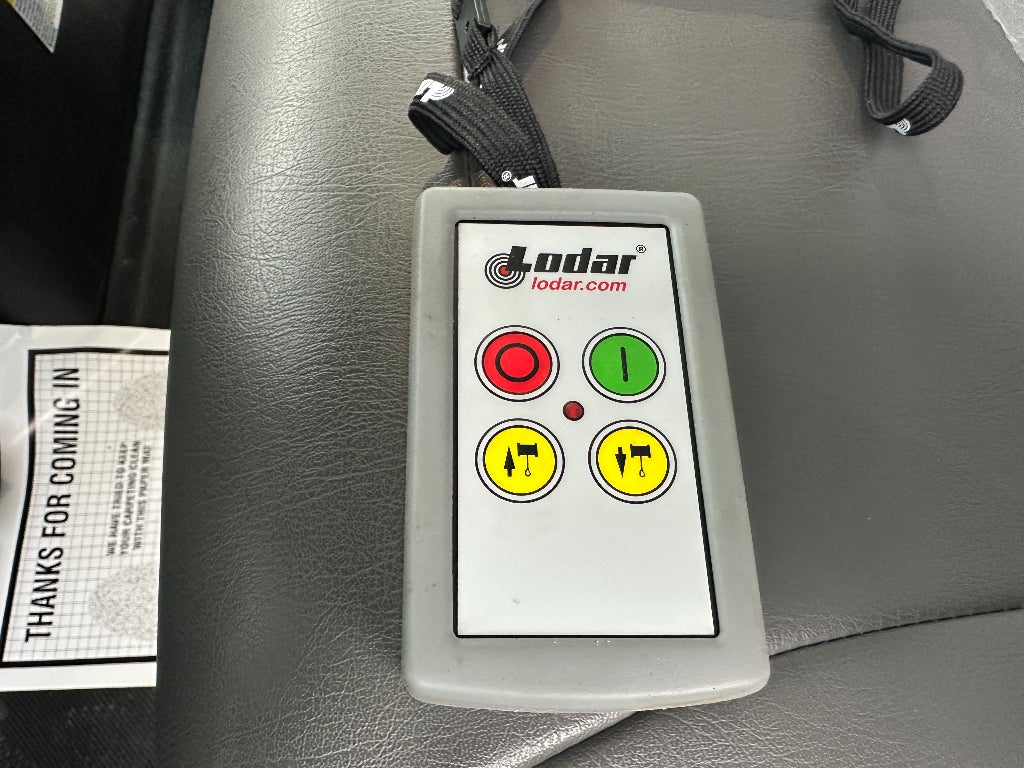 2025 International MV607 WITH A CENTURY 21.5' STEEL / AUTOGRIP