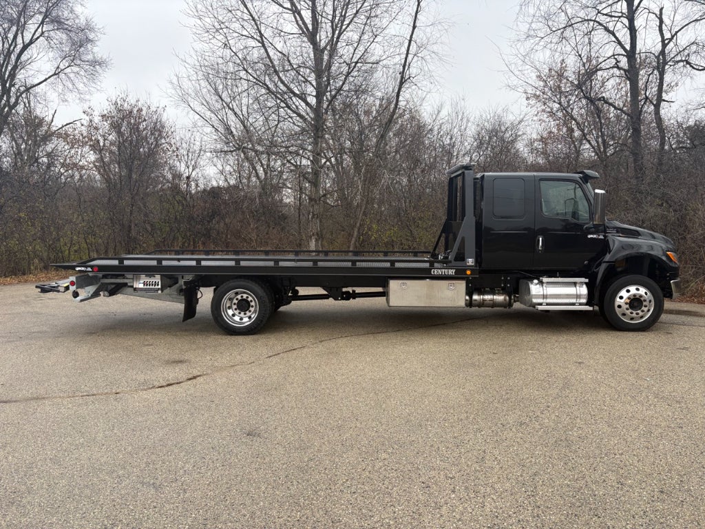 2025 CENTURY INTERNATIONAL w/ Century 12S Carrier