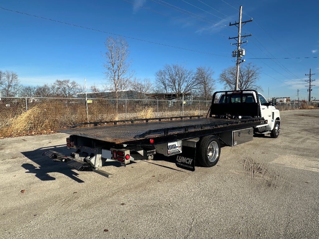 2023 Chevrolet Silverado 6500HD GM515 with a Century 22' Steel Carrier