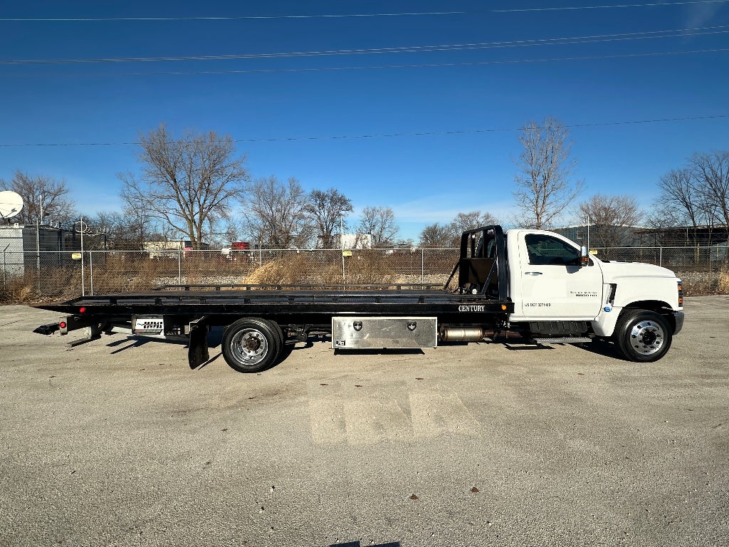 2023 Chevrolet Silverado 6500HD GM515 with a Century 22' Steel Carrier