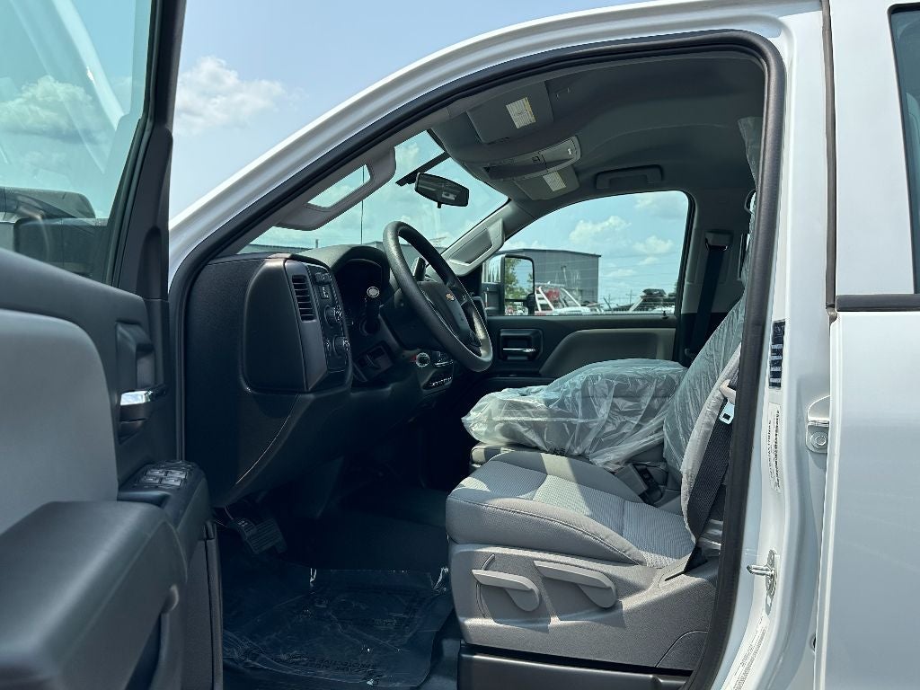 2023 Chevrolet Silverado 5500HD / Silverado 5 GM515 Base