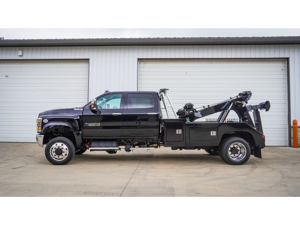 2023 Chevrolet Silverado 6500HD GM515 w/ Century 2465 12-ton wrecker