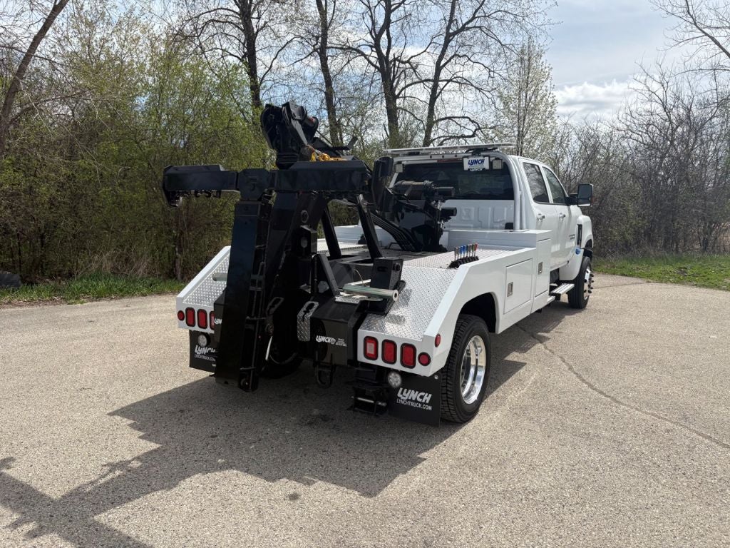 2023 Chevrolet Silverado 6500HD GM515 w/ Century 2465 12-ton wrecker