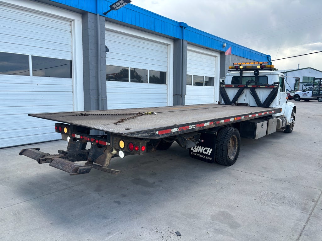 2001 International 4700 MV EC