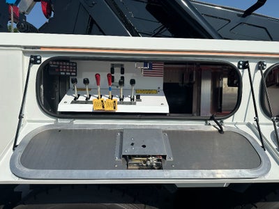 2025 Kenworth T880 WITH A CENTURY 9055XL