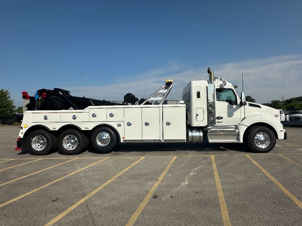 2025 Kenworth T880 WITH A CENTURY 9055XL