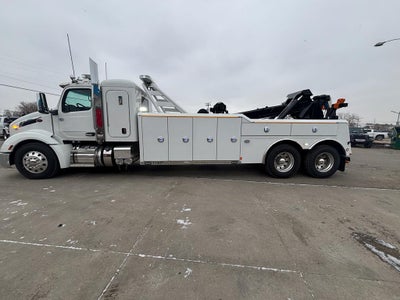 2024 Peterbilt 579 w/ Century 7035 Wrecker