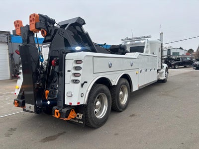 2024 Peterbilt 579 w/ Century 7035 Wrecker