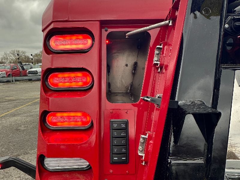 2025 Peterbilt 589 589 WITH A CENTURY 5130