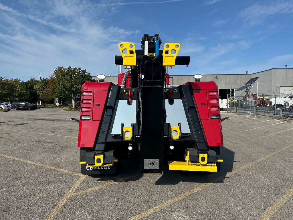 2025 Peterbilt 589 589 WITH A CENTURY 5130