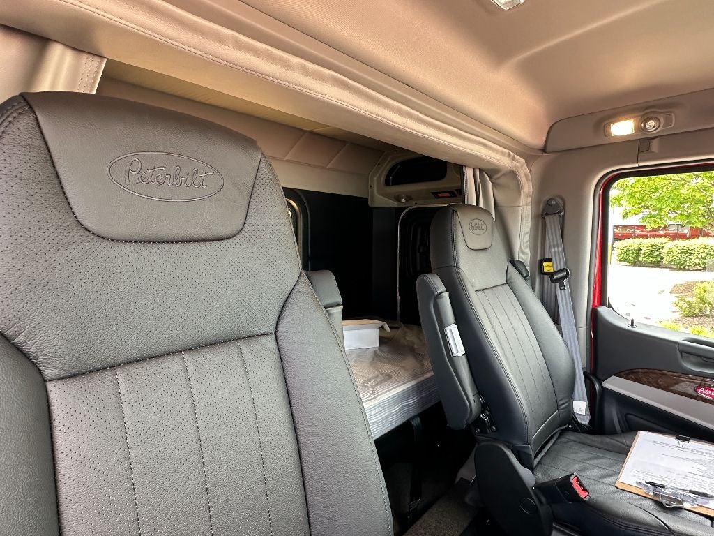 2025 Peterbilt 589 589 WITH A CENTURY 1150