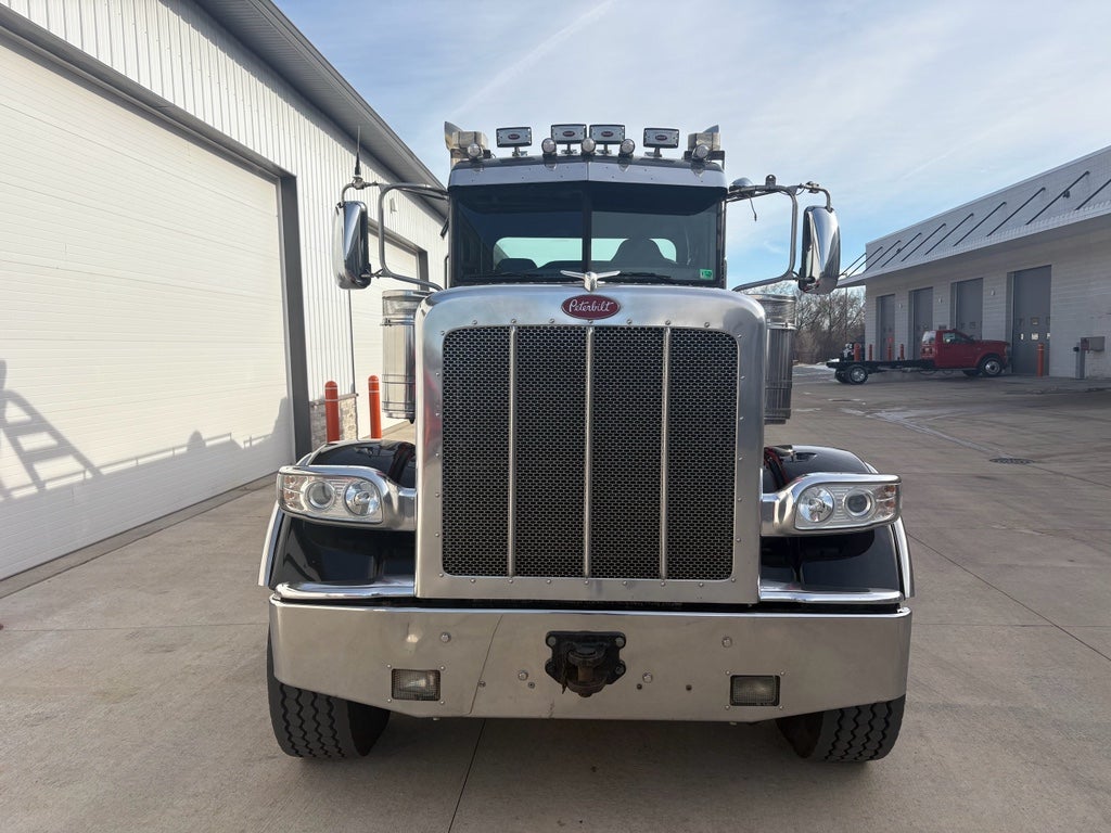 2013 Peterbilt CONVENTIONAL 388