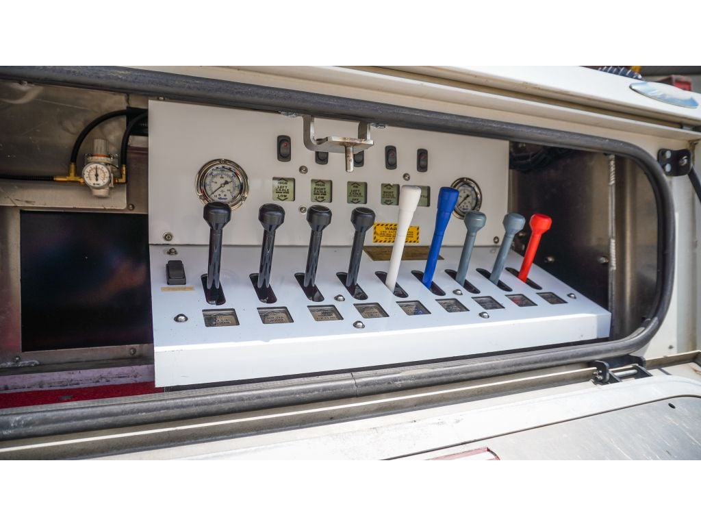 2022 Peterbilt 389 w/ Century 9055XL Wrecker