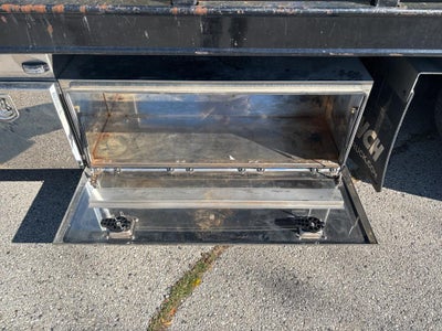 2023 CENTURY PETERBILT w/ Century 12S Carrier